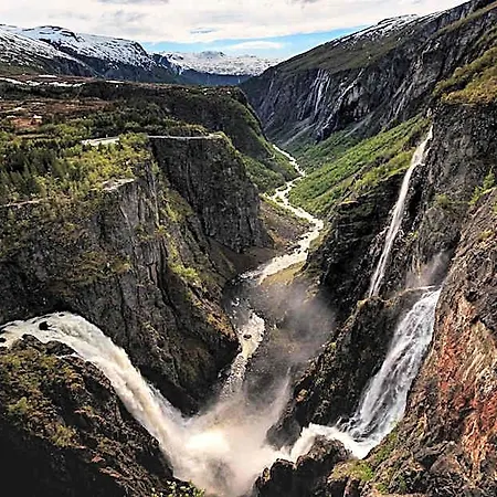 Ξενοδοχείο Voringfoss 3*